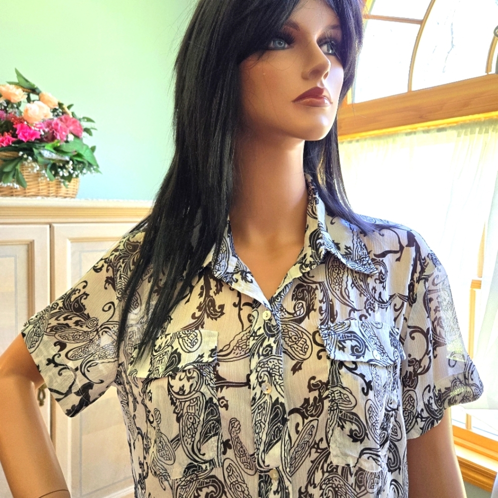 Essentials by Milano, Black and White V-Neck Blouse, Size Large